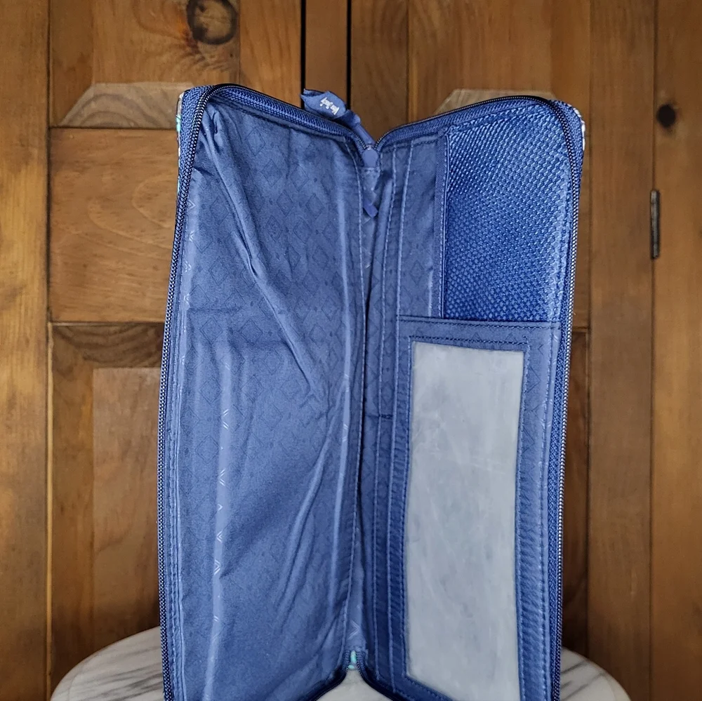 Vera Bradley Factory Personal Travel Organizer - Picture 11 of 13